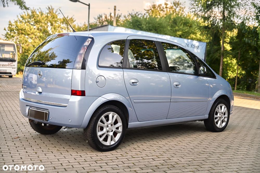 Opel Meriva 1.8 16V Essentia Easytronic - 13