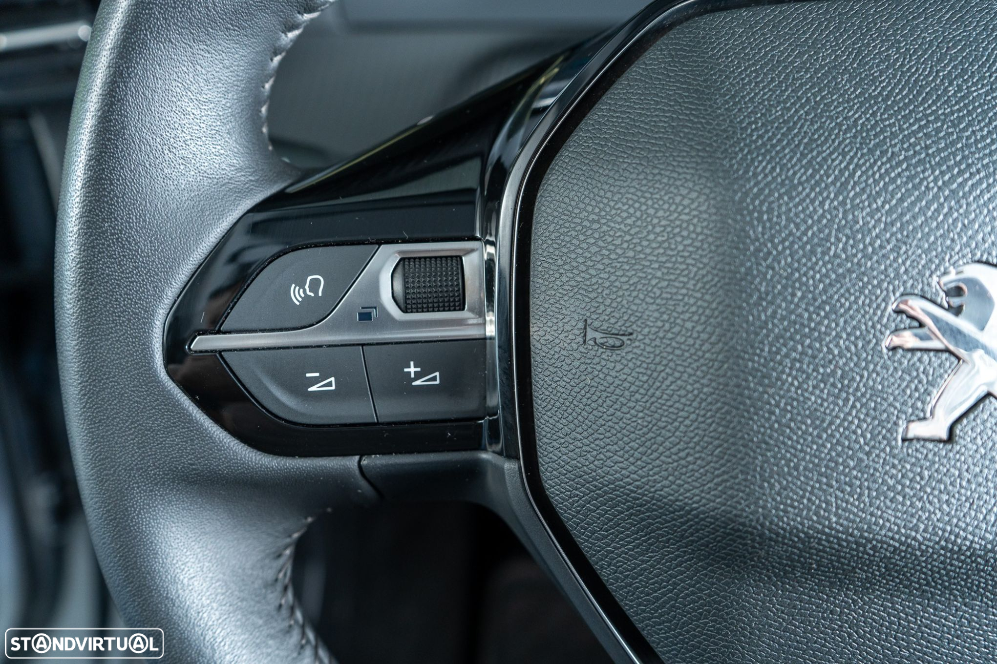 Peugeot e-2008 50 kWh Allure - 22