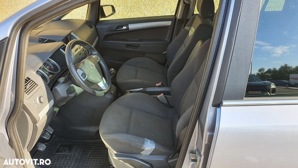 Opel Zafira 1.8 Sport - 11