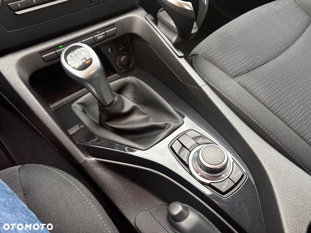 BMW X1 sDrive18d xLine - 18