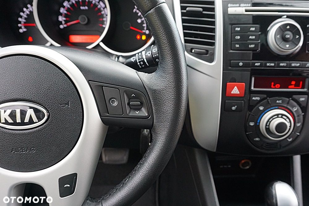 Kia Venga 1.6 CVVT Automatik Titanium Collection - 32