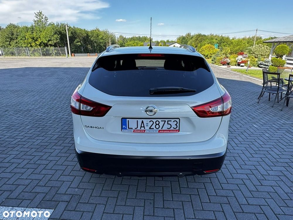 Nissan Qashqai 1.5 dCi TEKNA - 9