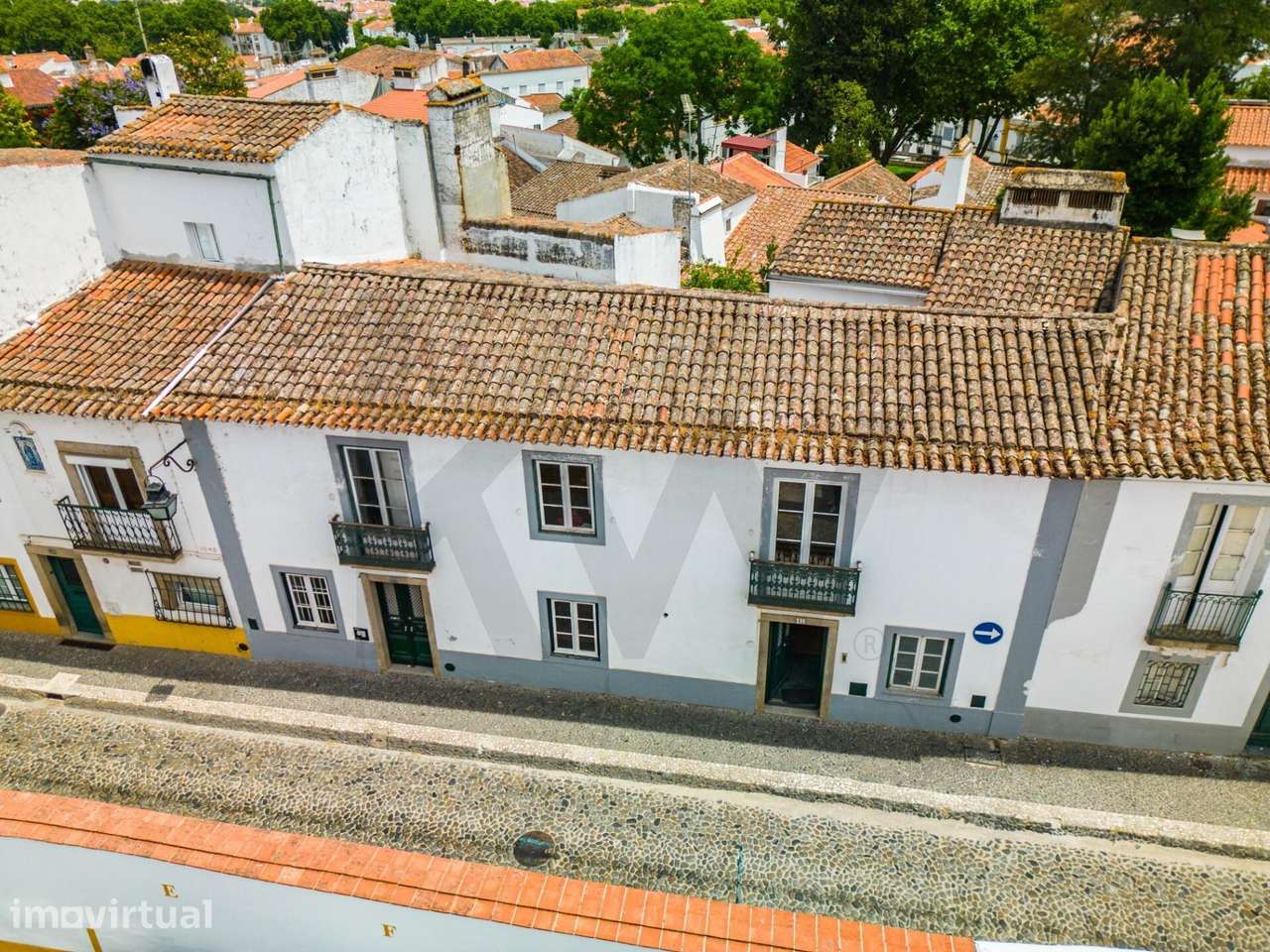 Prédio no centro de Évora. 2 frações independentes, com terraço e exce - Grande imagem: 4/49