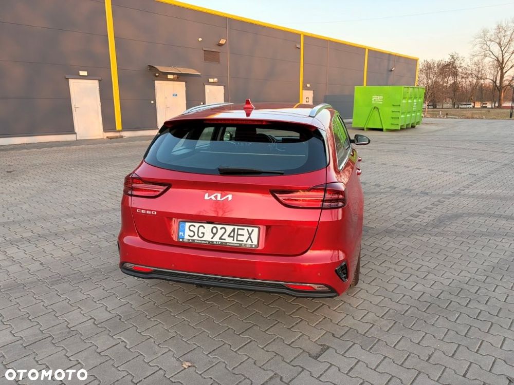 Kia Ceed - 8
