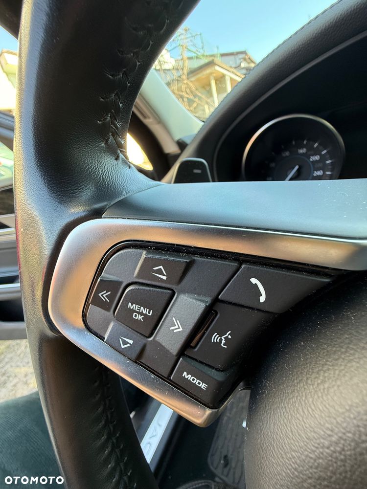 Jaguar XF 2.0 i4D AWD Portfolio - 13