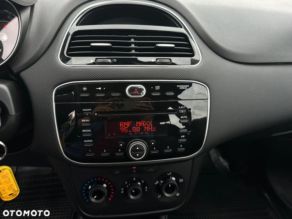 Fiat Punto - 16