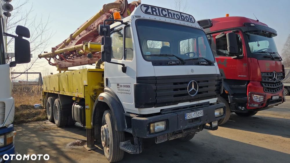 Mercedes-Benz 2527 - 2
