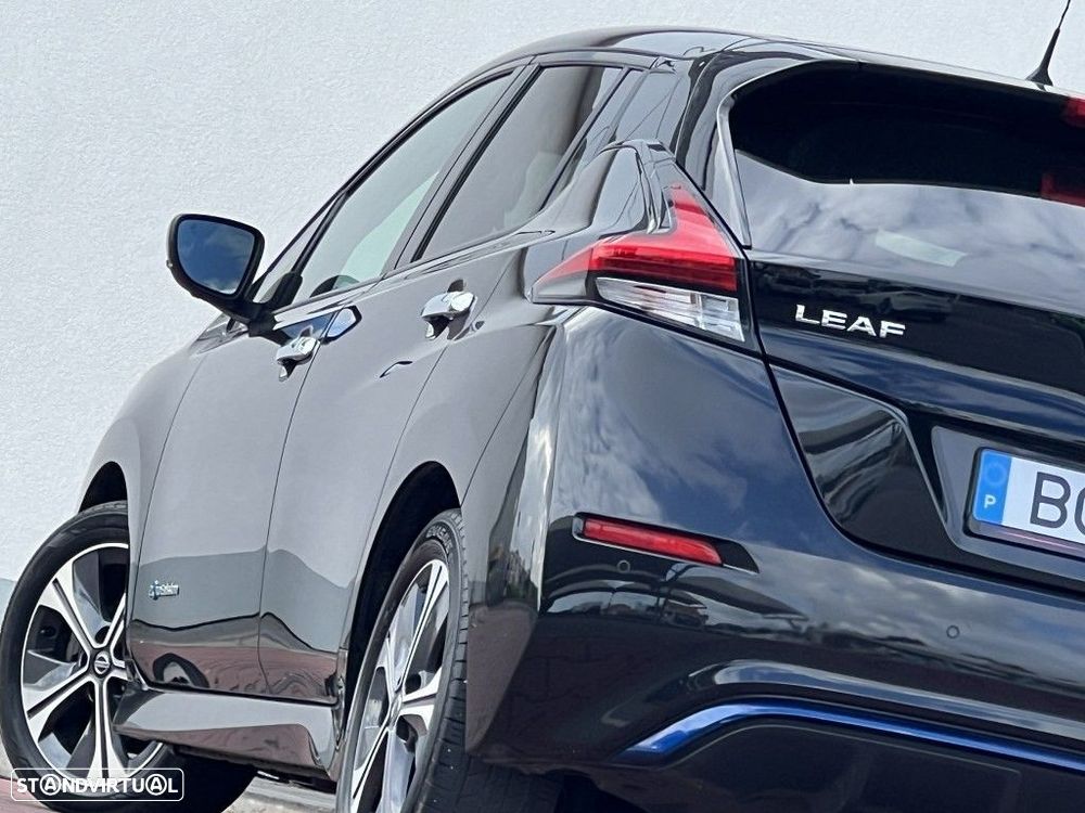 Nissan Leaf N-Connecta Two Tone - 37