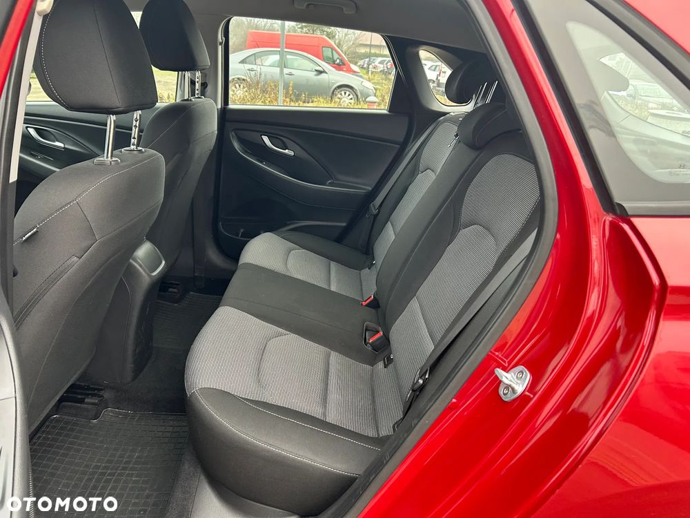 Hyundai i30 1.4 Classic + - 21