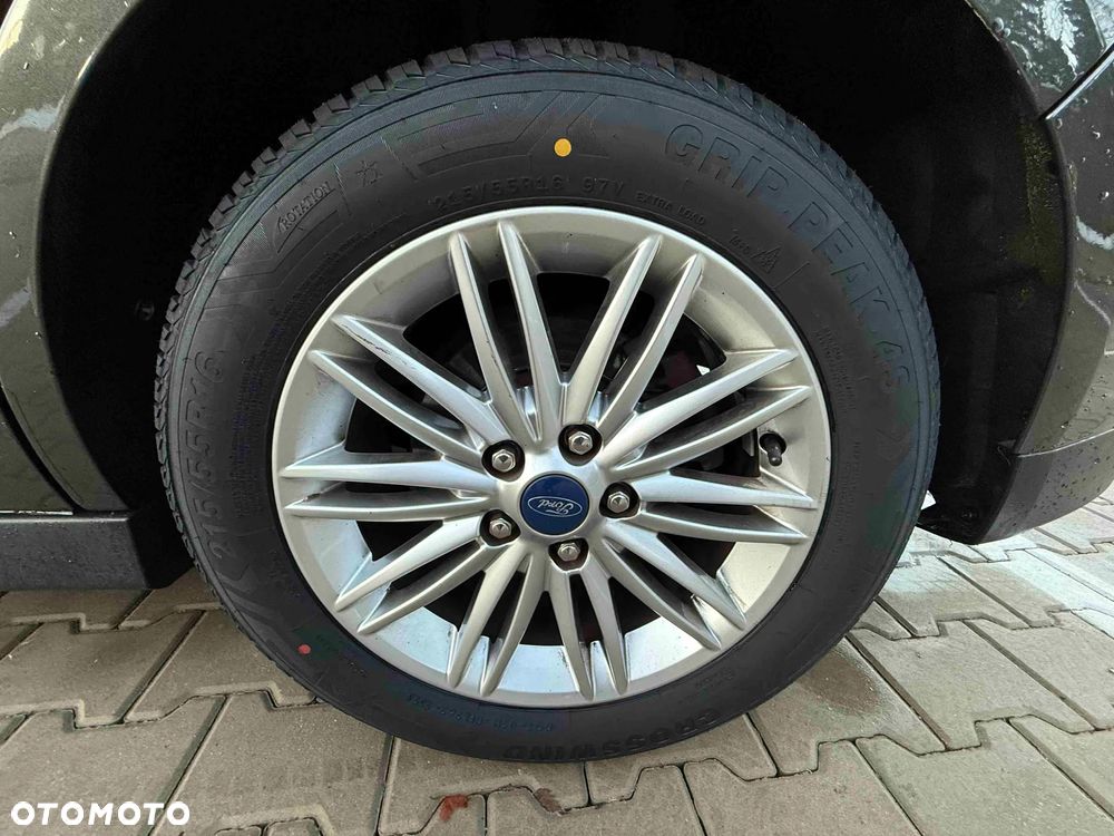 Ford Grand C-MAX - 23