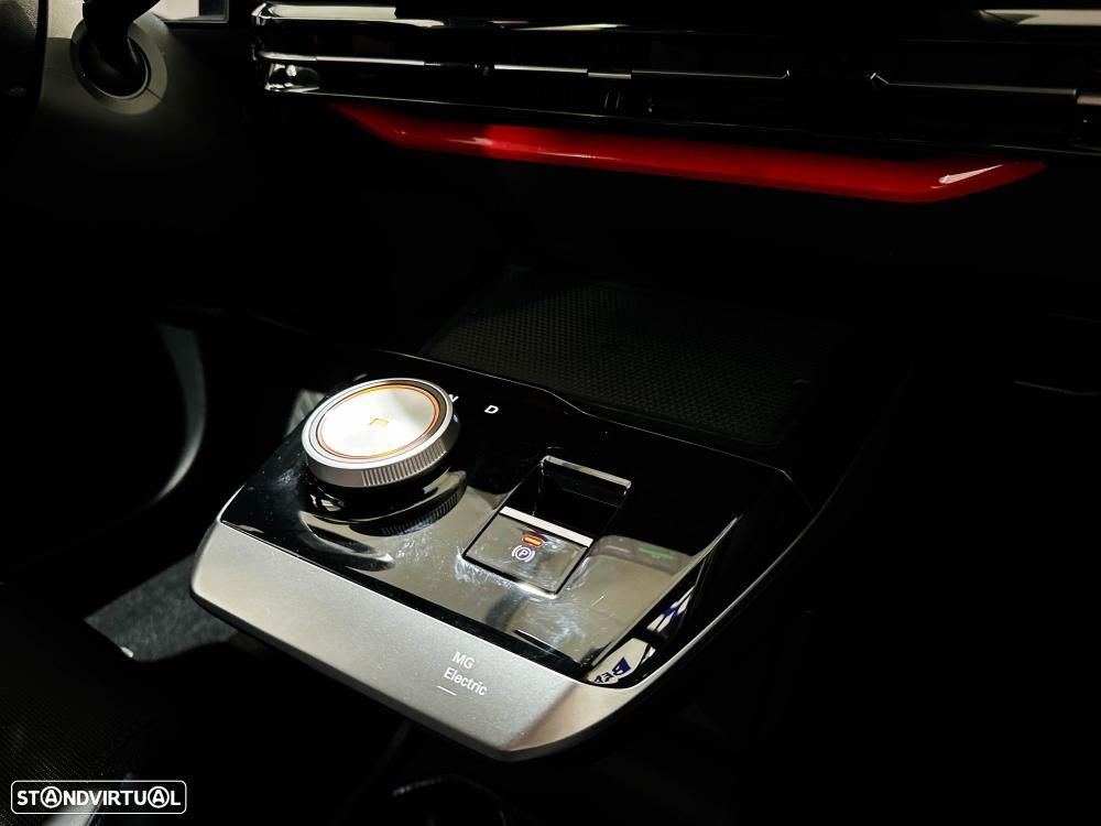MG MG4 64 kWh Luxury - 30