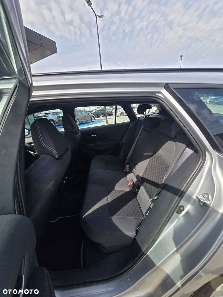 Toyota Corolla 1.8 Hybrid Comfort - 23