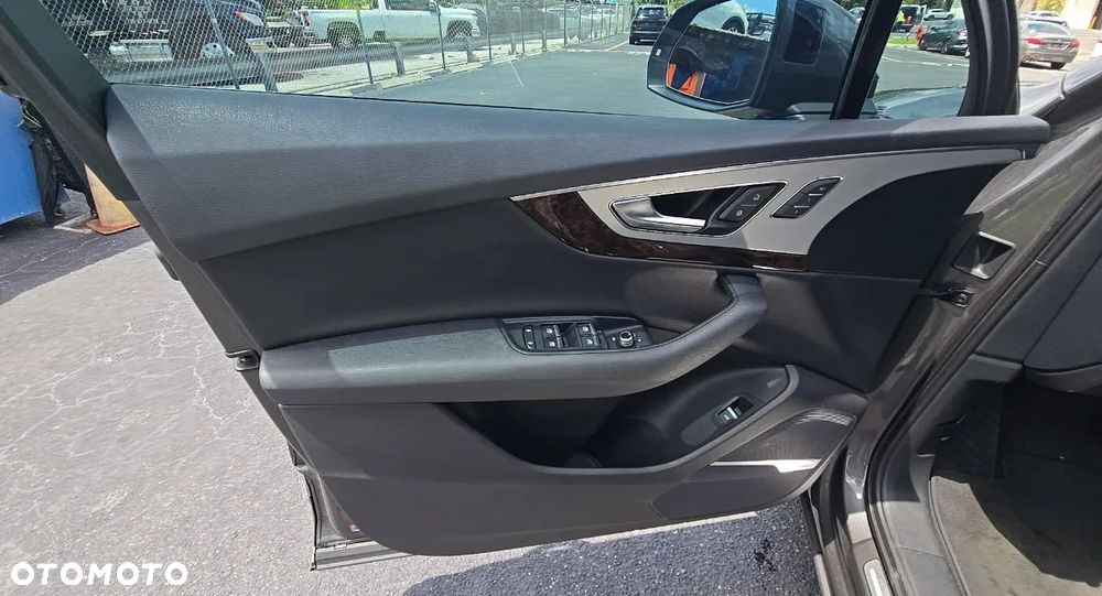 Audi Q7 - 10