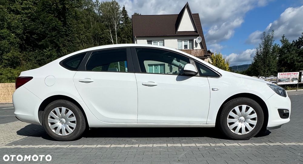 Opel Astra 1.4 Essentia - 5
