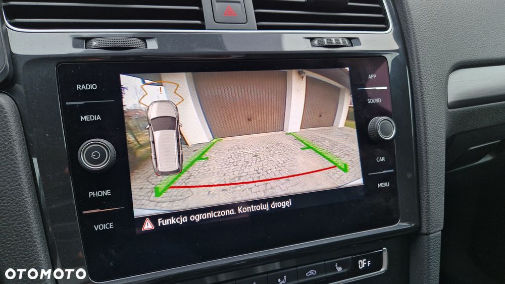 Volkswagen Golf 1.5 TSI BMT Evo Comfortline DSG - 17