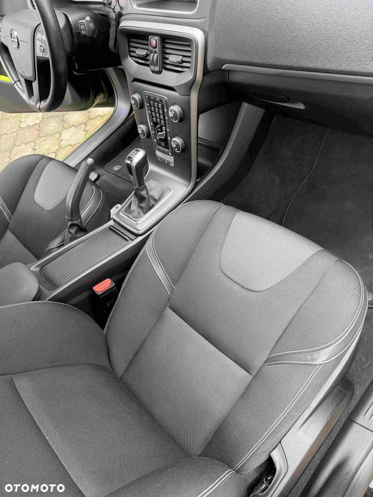 Volvo V40 T2 Kinetic - 21
