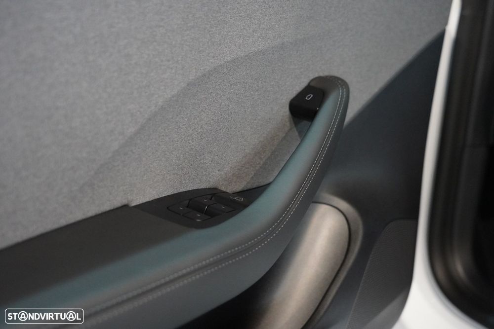 Tesla Model 3 - 39