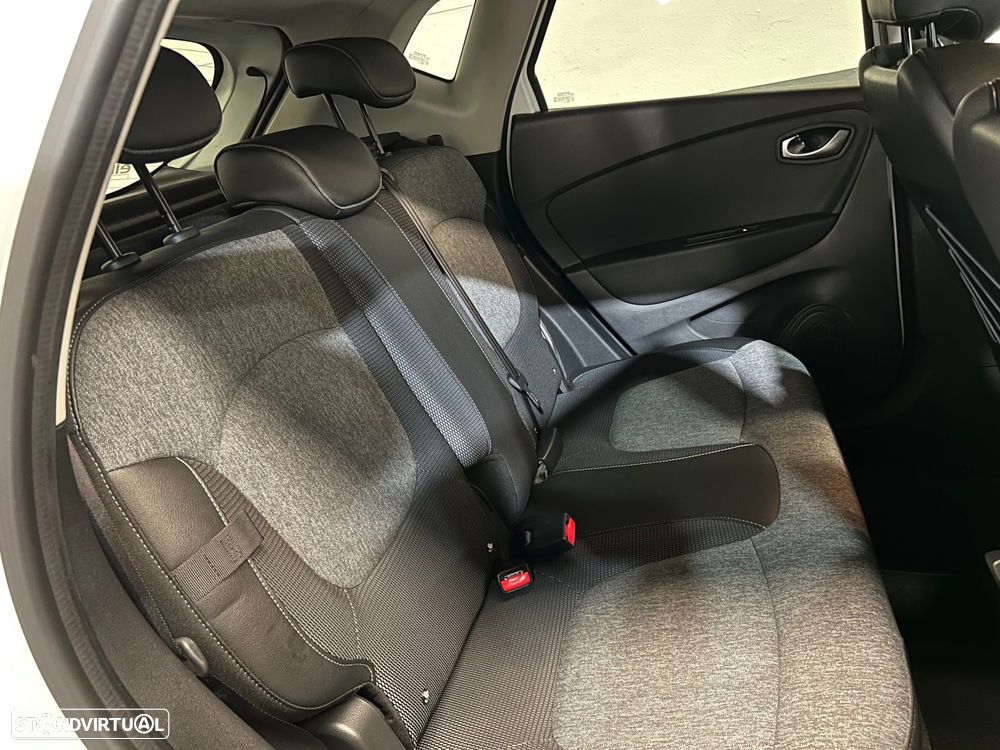 Renault Captur 1.3 TCe Exclusive - 17