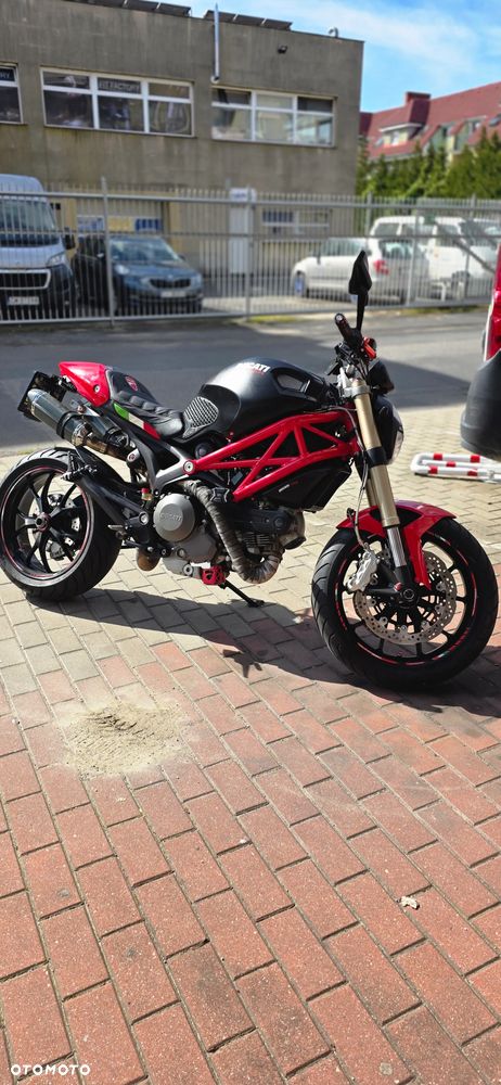 Ducati Monster - 12