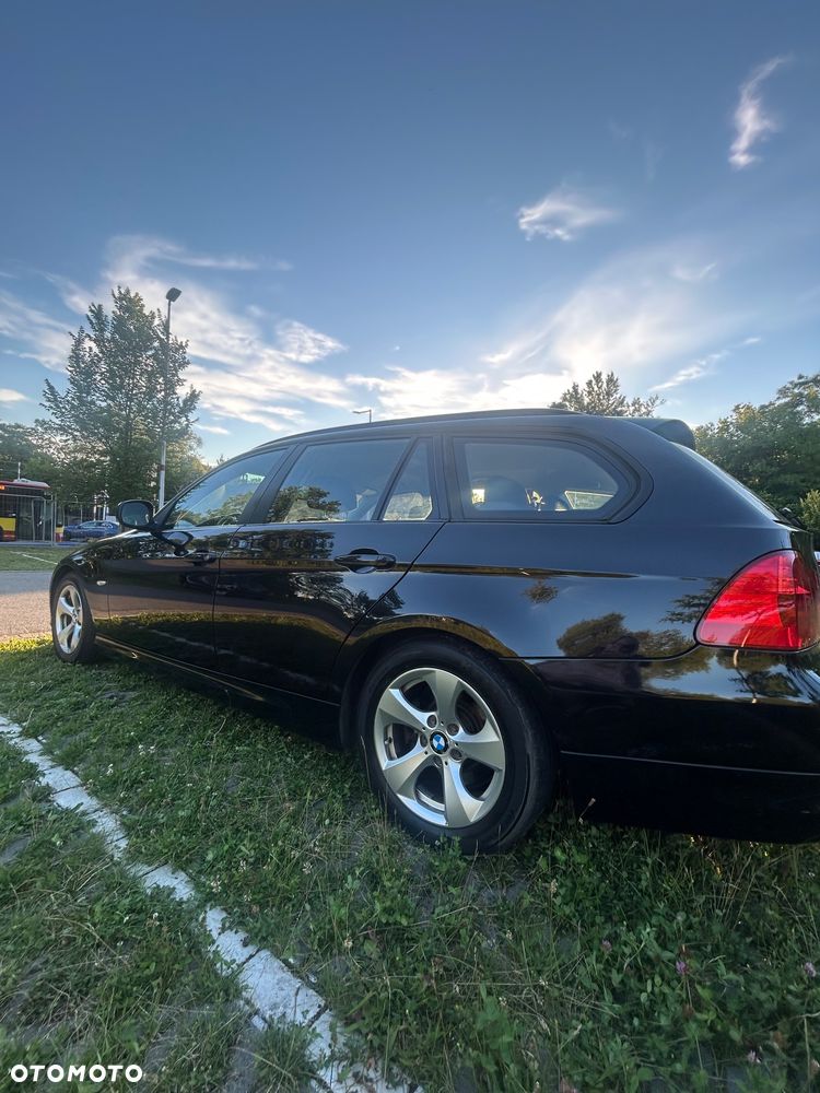 BMW Seria 3 320d - 23