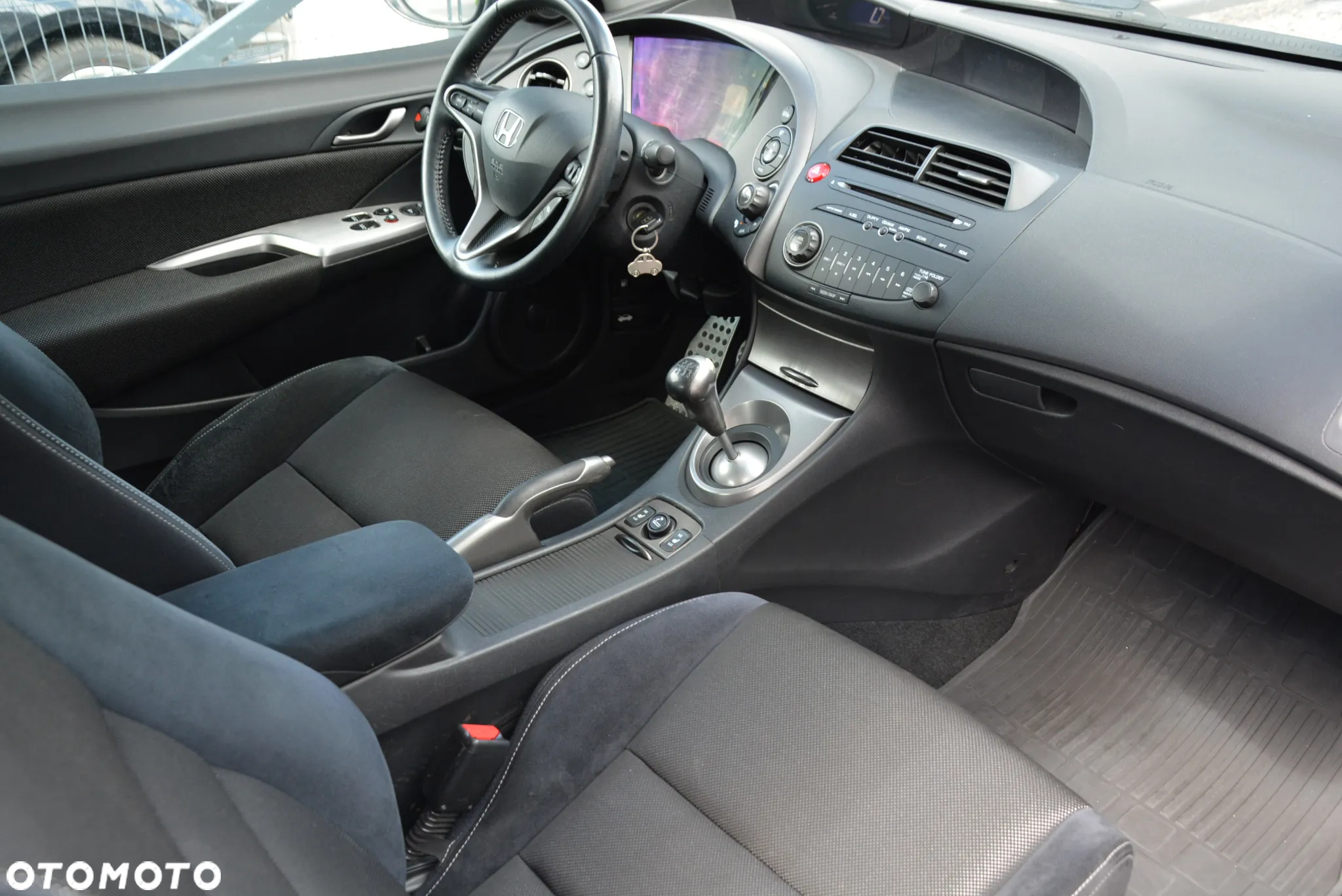 Honda Civic 1.4 i-VTEC Sport - 32