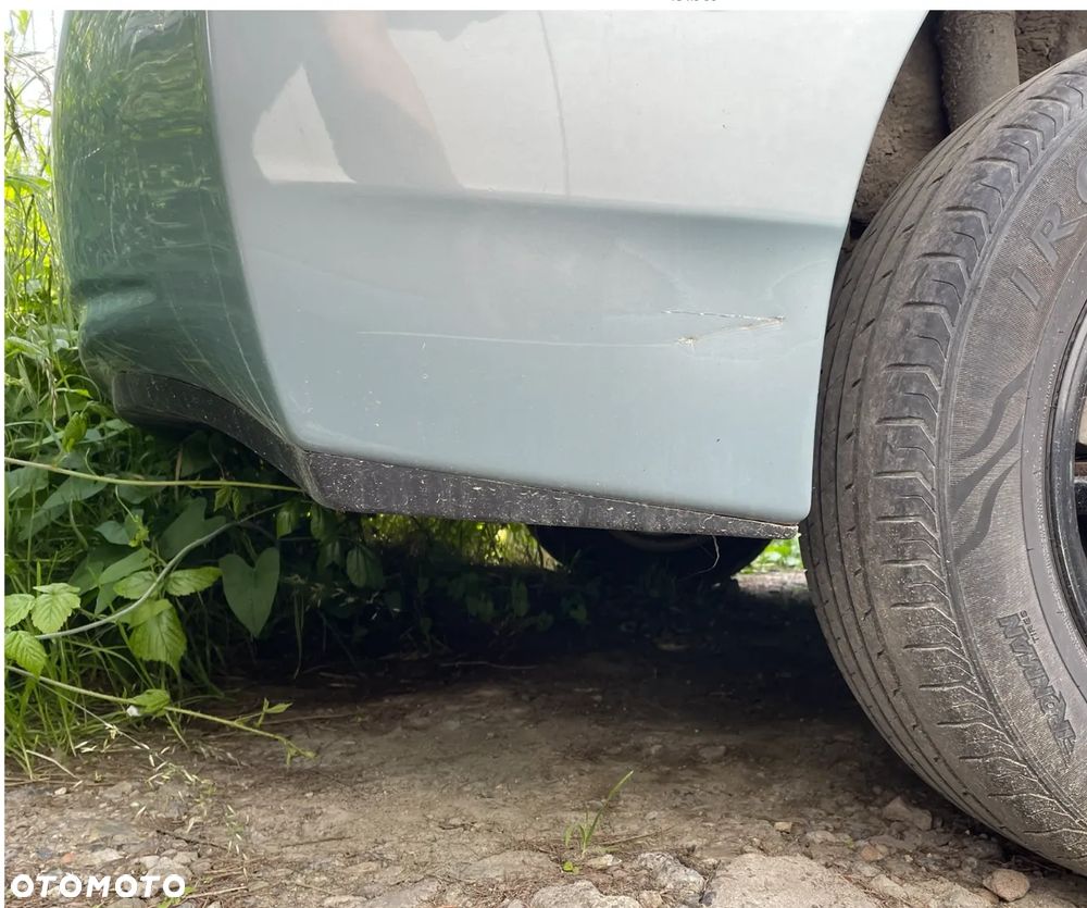 Toyota Prius (Hybrid) Comfort - 19