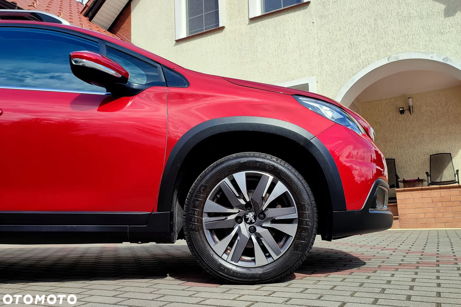 Peugeot 2008 PureTech 110 Stop&Start EAT6 Allure - 34