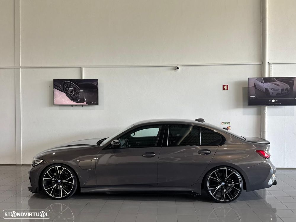 BMW 330 e Pack M Auto - 10