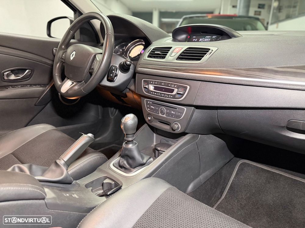 Renault Mégane 1.5 dCi Dynamique S - 12