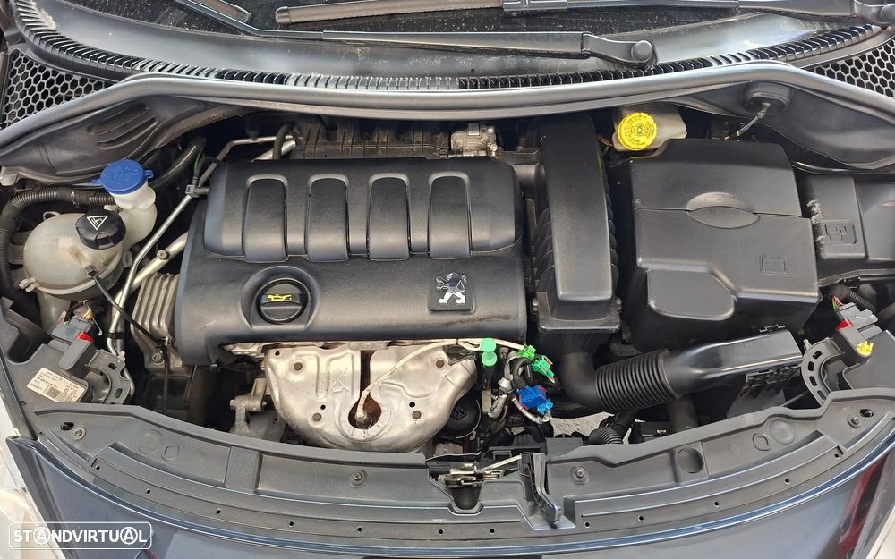 Peugeot 207 1.4 16V Premium - 19