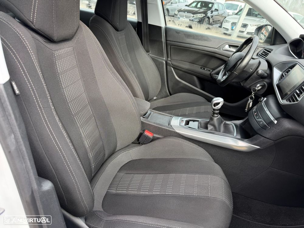 Peugeot 308 1.6 BlueHDi Allure - 12