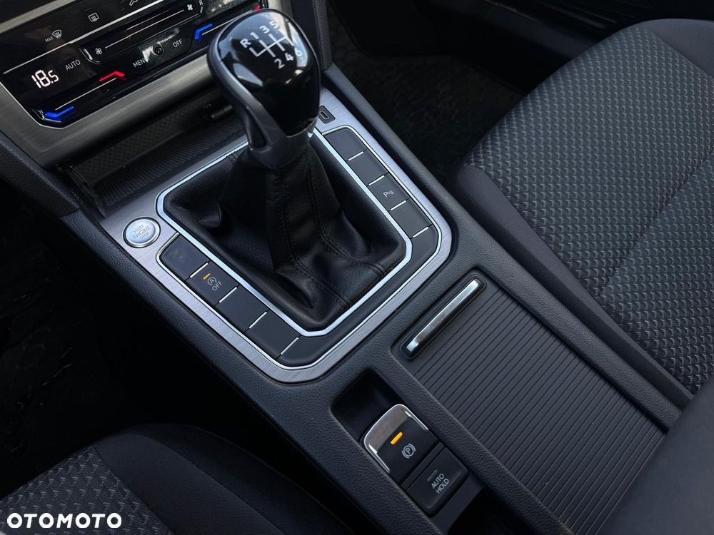 Volkswagen Passat 1.5 TSI EVO Essence - 14