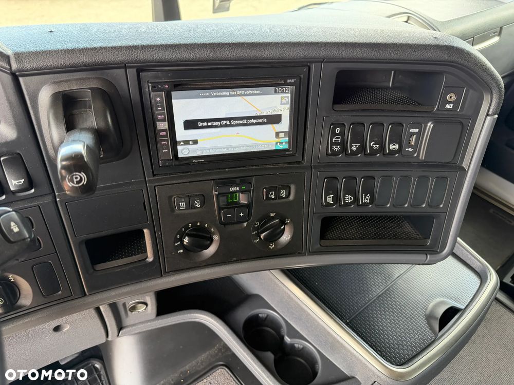 Scania R450 RETARDER / LED / KLIMA POSTOJOWA / MIKROFALA / ALUFELGI / ZBIORNIKI 1200 L / FULL SPOJLERY / NAWIGACJA / ŚLICZNA SCANIA / OD NOWOŚCI SPALANIE TYLKO 27 L / 11.2016 ROK !! - 21