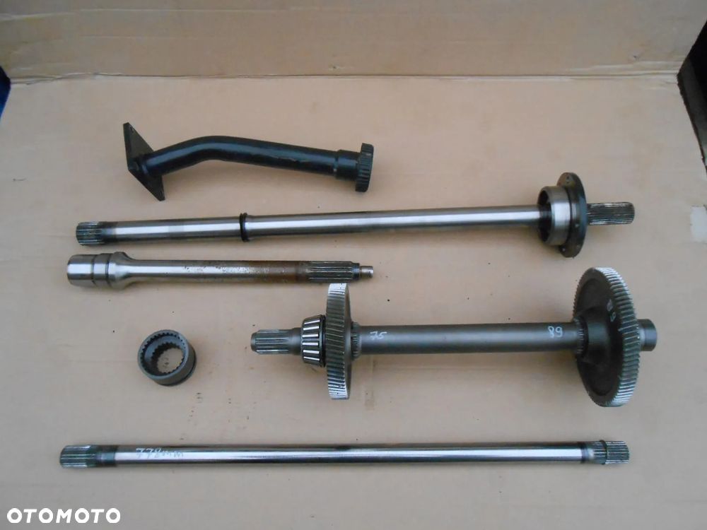 Wałek napędowy WOM PTO Case CVX Steyr CVT150 - 1