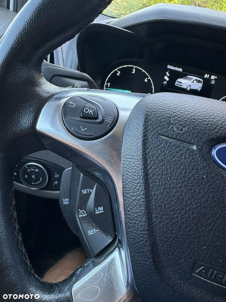 Ford Transit Connect - 16