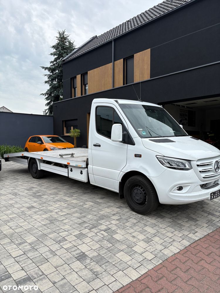 Mercedes-Benz Sprinter - 1