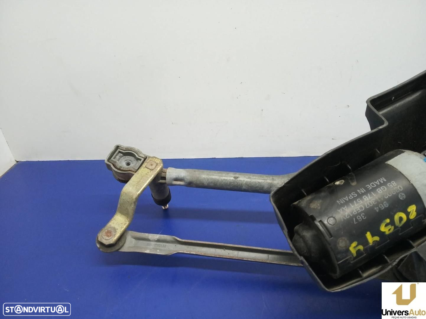 MOTOR LIMPA-VIDROS FRONTAL FORD ESCORT V 1993 -0390241307 - 2