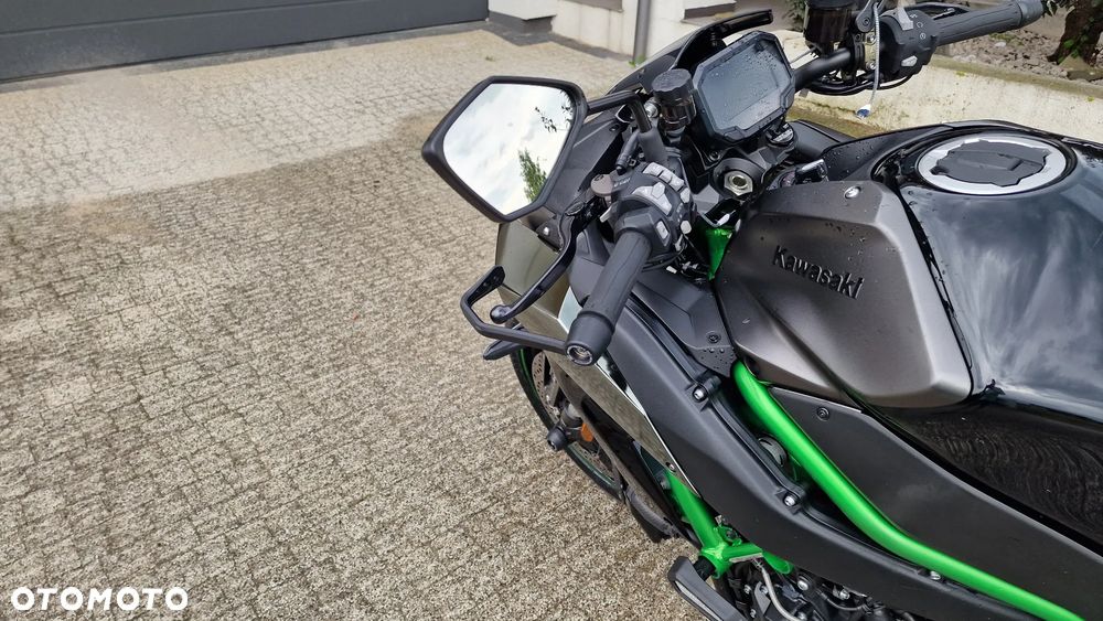 Kawasaki H2 - 6