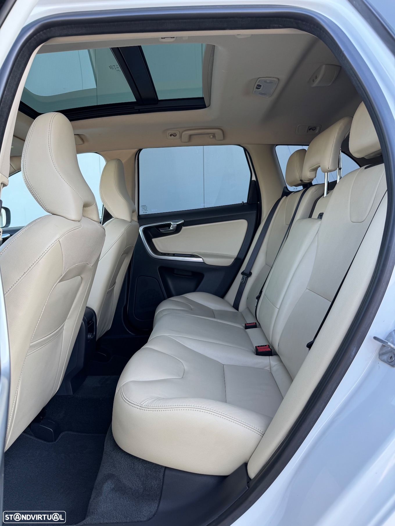 Volvo XC 60 - 30