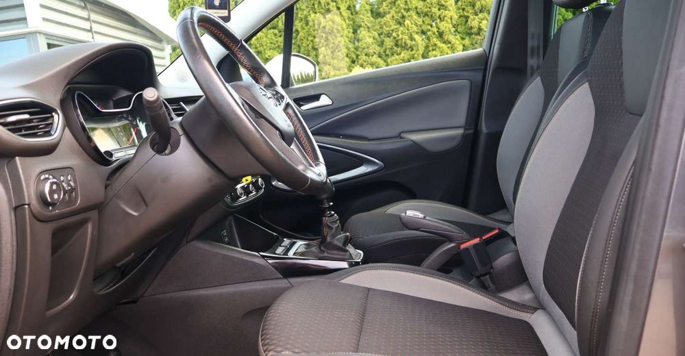 Opel Crossland X - 16