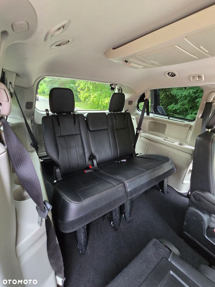 Lancia Voyager 2.8 CRD16v Gold - 25