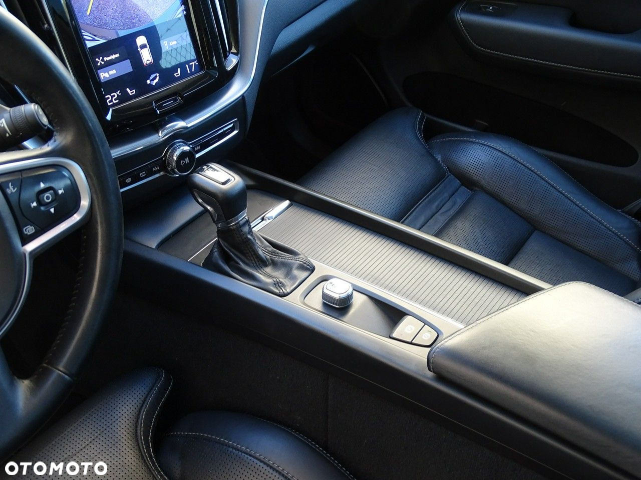 Volvo XC 60 D4 AWD Momentum - 38