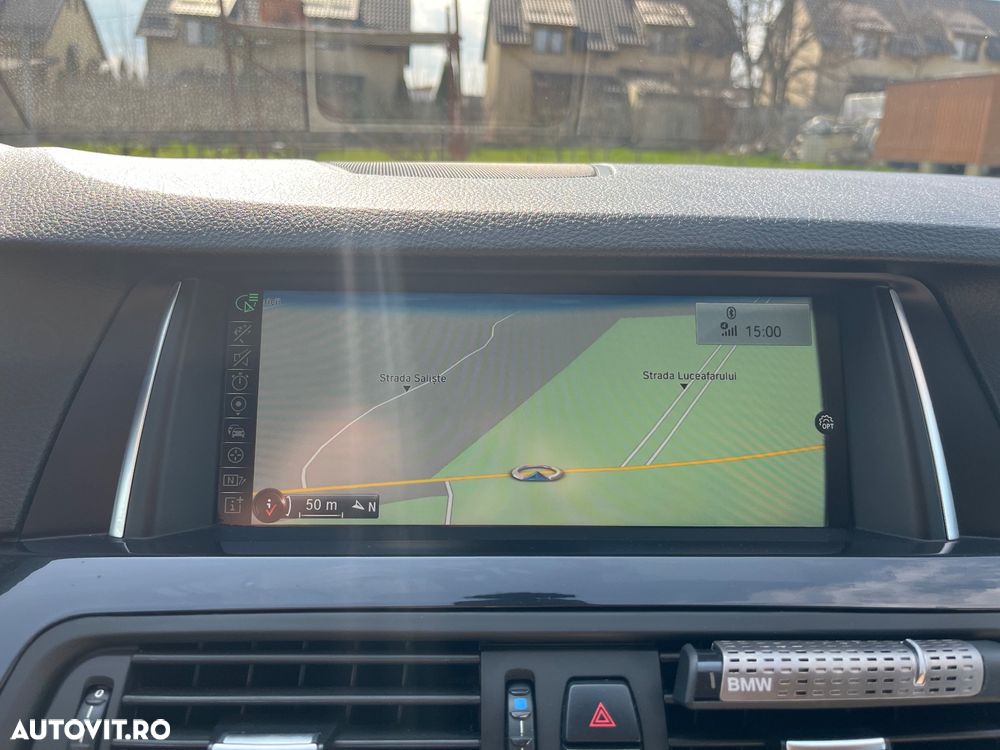 BMW Seria 5 518d Aut. - 34