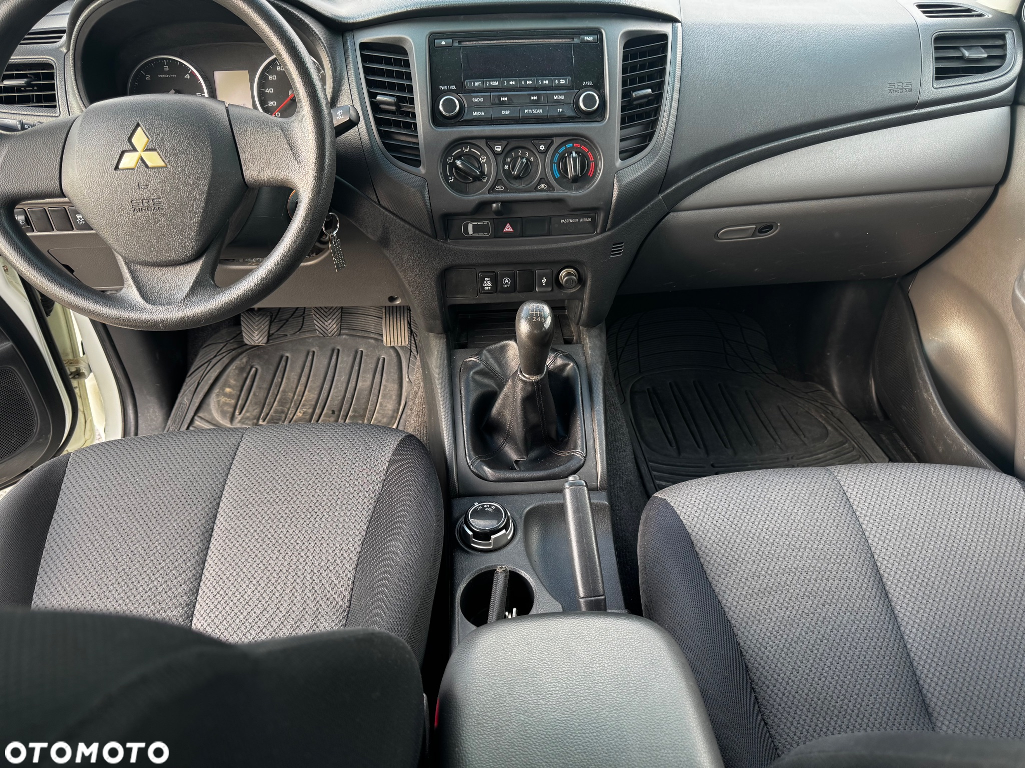 Mitsubishi L200 2.4 d CC Invite - 11