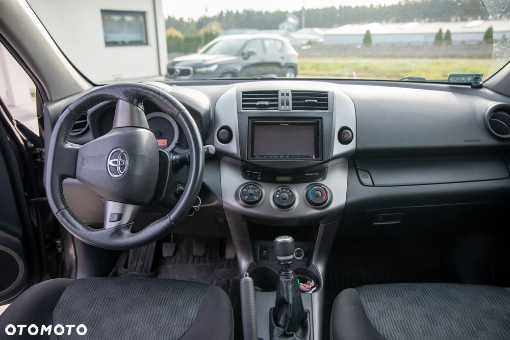 Toyota RAV4 2.0 VVT-i Sol 4x2 - 7