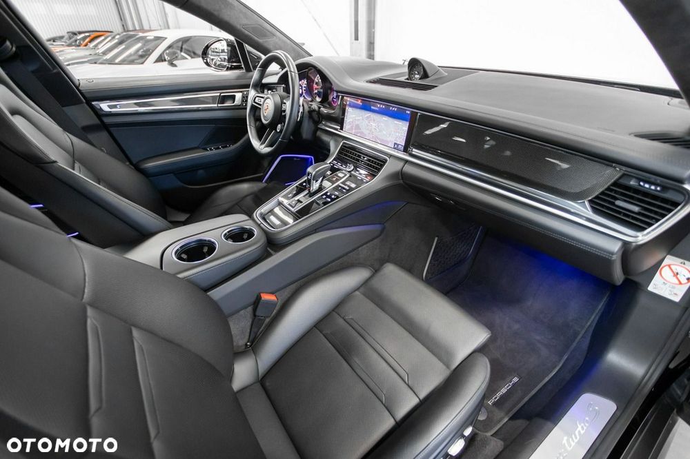 Porsche Panamera Turbo S - 22
