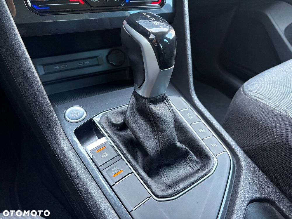 Volkswagen Tiguan - 27