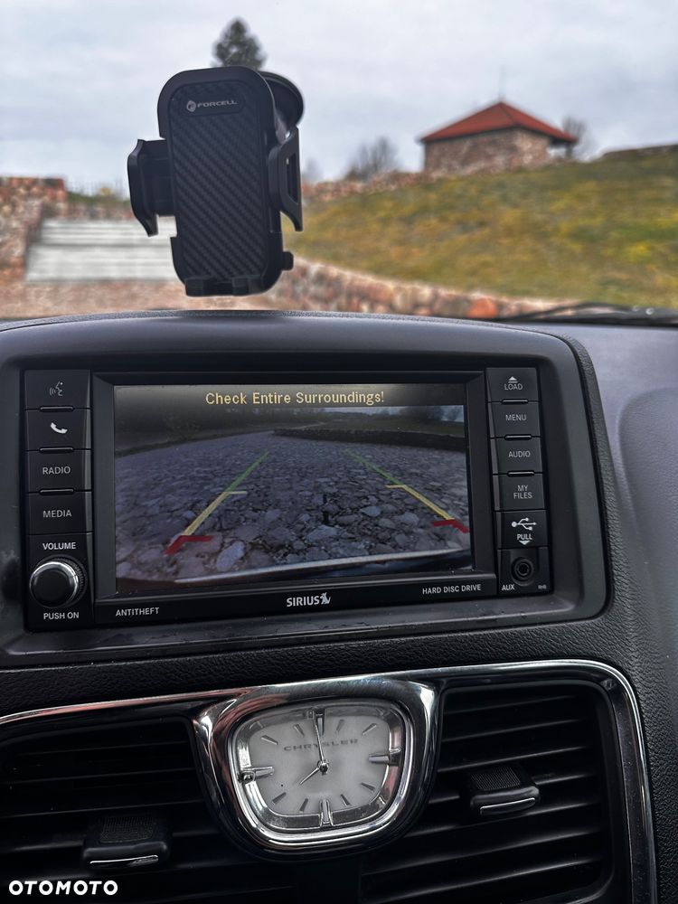 Chrysler Town & Country 3.6 Limited - 15
