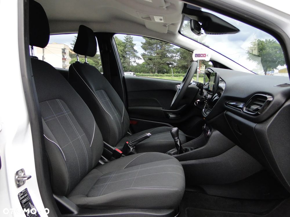 Ford Fiesta - 17