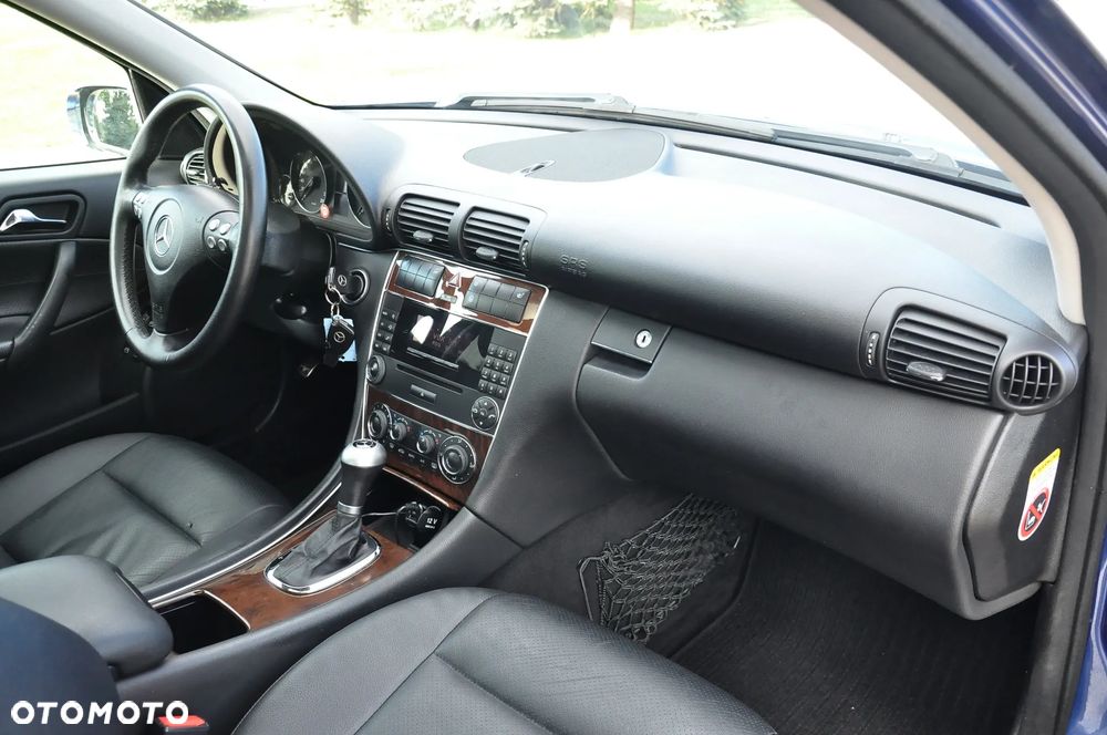 Mercedes-Benz Klasa C 280 7G-TRONIC Classic Sport Edition - 27